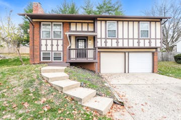 1638 PRESTONPARK LN SAINT LOUIS, MO 63146